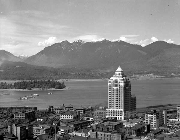 Top 10 Vancouver Art Deco 10 Marine Building, via Vancouver Archives.