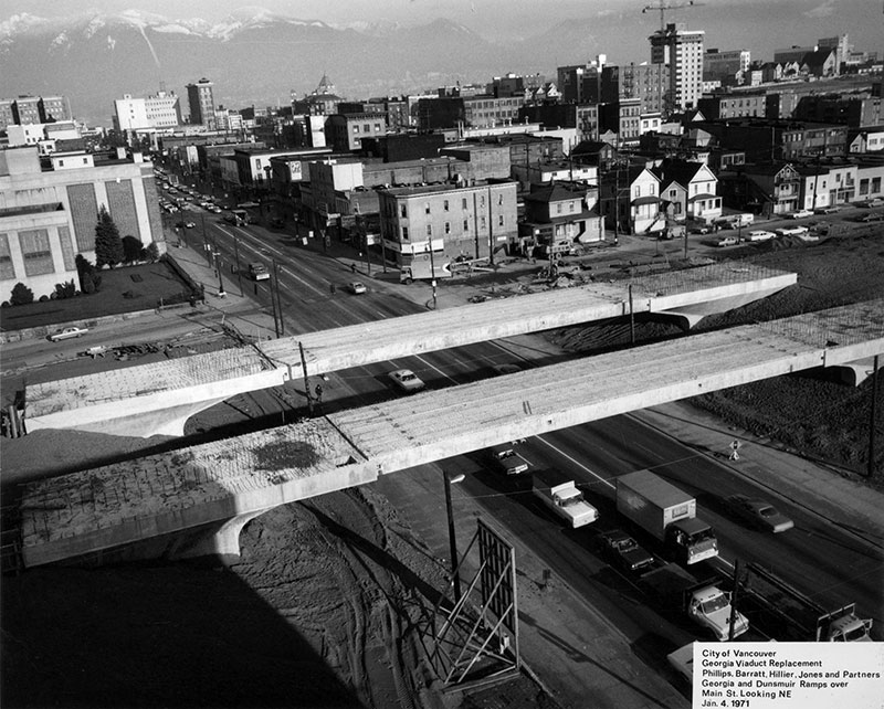 Hogan’s Alley Viaduct Construction – 1971 Construction of the viaducts over what was Hogans Alley in 1971. Vie's Chicken and Steakhouse was in the first house east of Main Street on Union. City of Vancouver Archives #216-1.23.