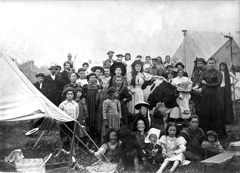 4 Secret Vancouver Beach Histories 1 Group from Mt Pleasant at Greer’s Beach, 1896. City of Vancouver Archives #Be P98.