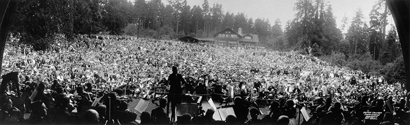 An Illustrated History of Malkin Bowl 3 The Vancouver Symphony Orchestra opening the Malkin Bowl in 1934 to a crowd of 15,000. City of Vancouver Archives #316-1.